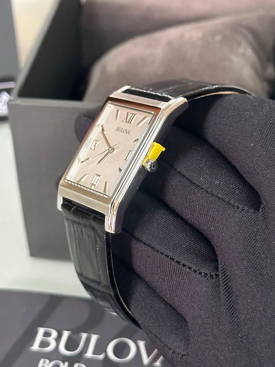 Relógio Bulova Tank original novo  - Foto 3