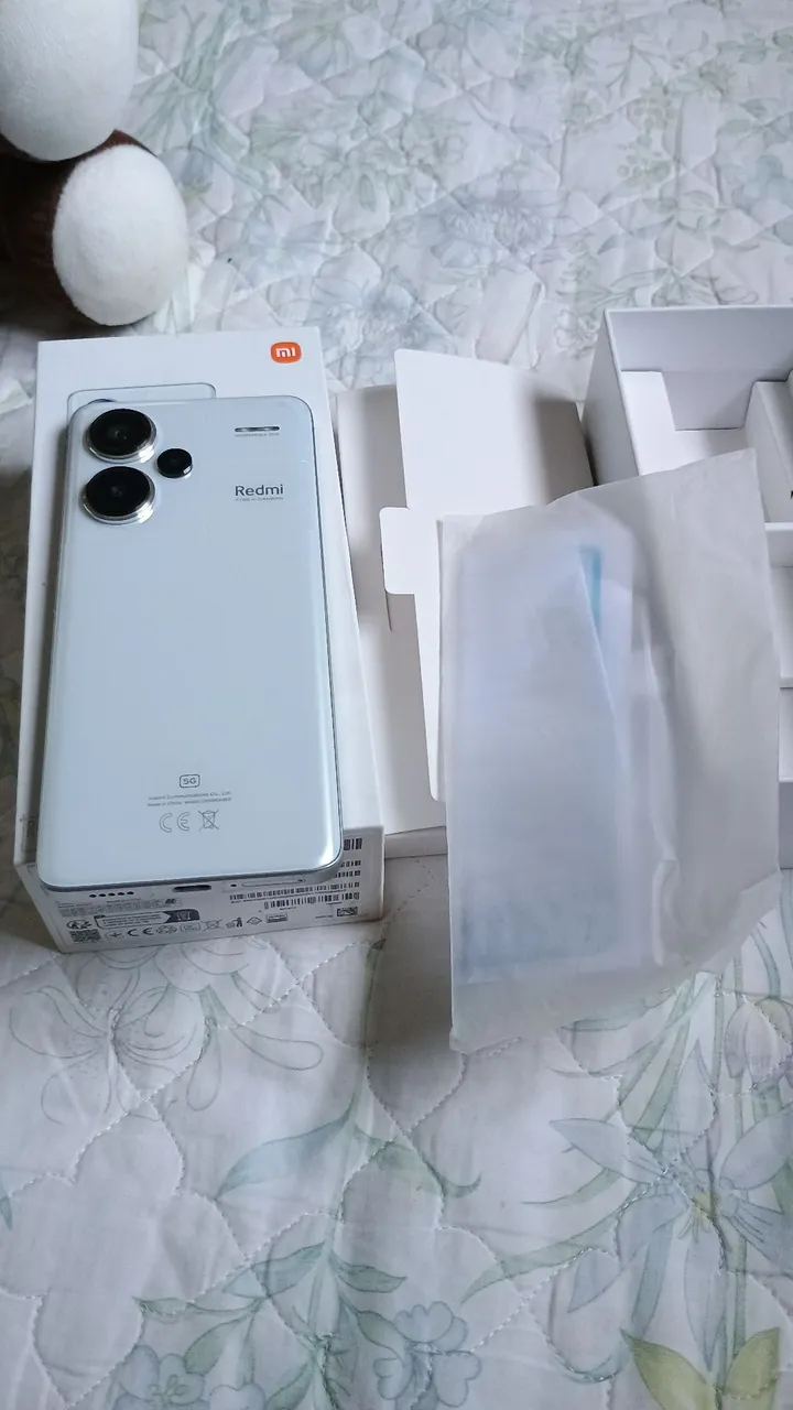 Celular pouco tempo de uso com defeito na placa, com nota fiscal,só não tem o carregador
