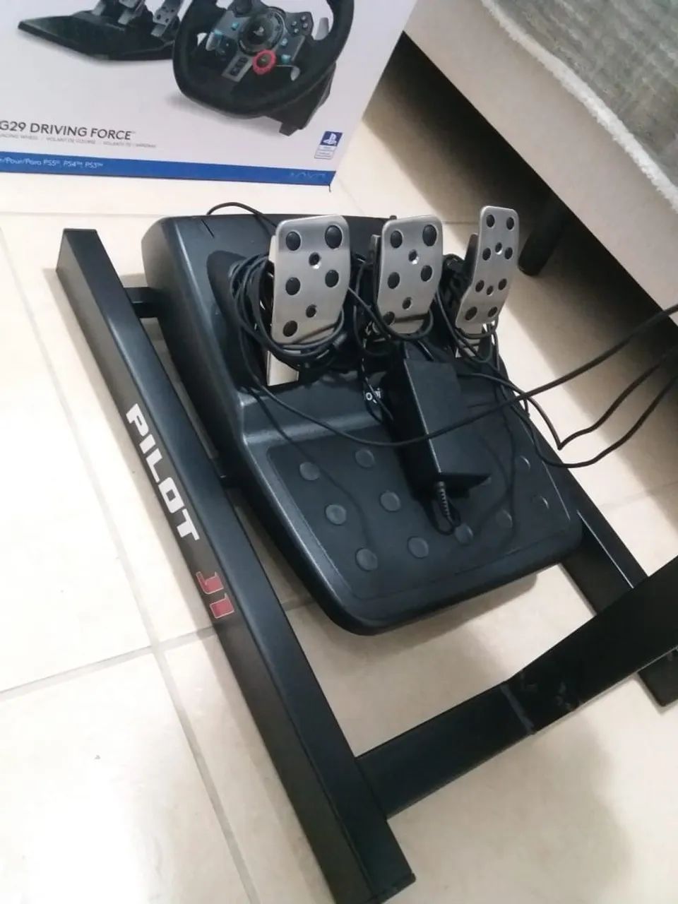 Volante Logitech G29 Driving Force para PS4, PS5 e PC - Foto 3