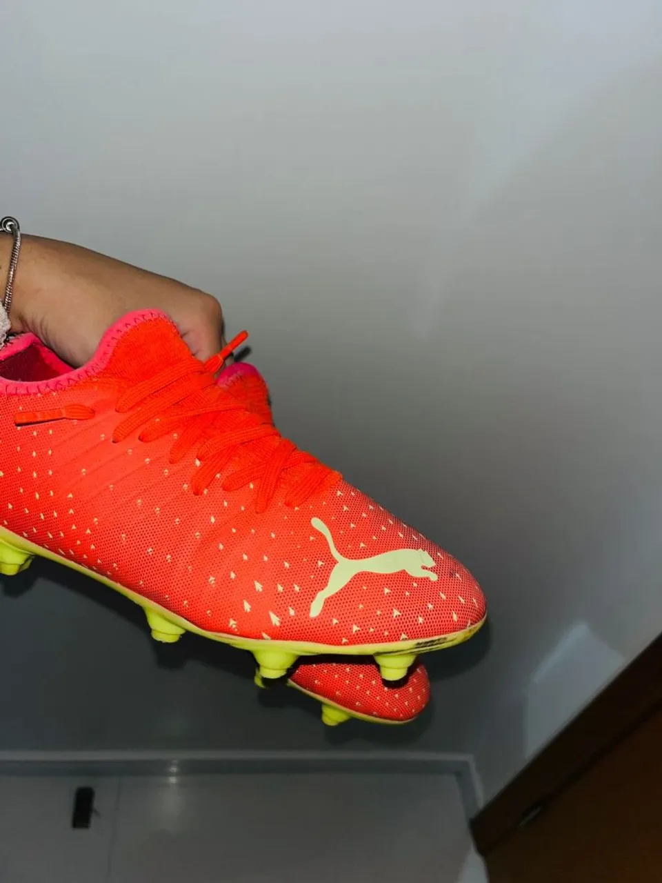 Chuteiras Puma Futebol + Chuteira Society.