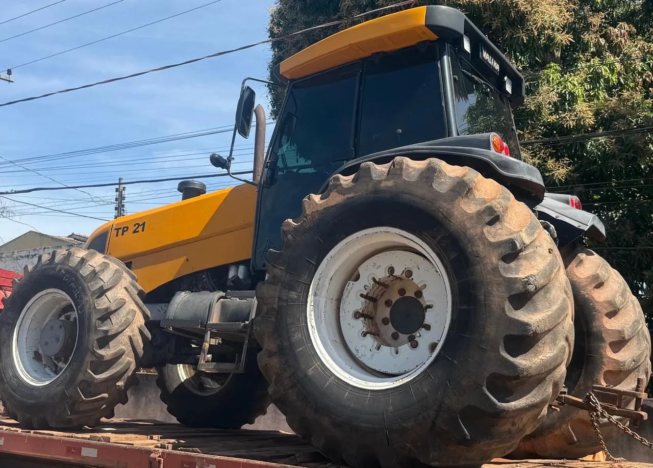 Trator Valtra BH180 2012 Cabinado  - Foto 3