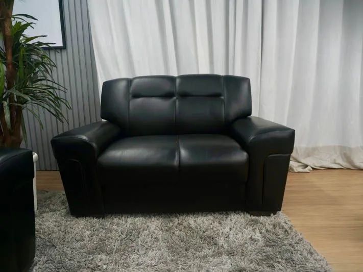 Conjunto de Sofá 2 e 3 Lugares em Corino Preto - Foto 3