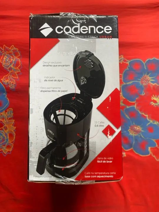 Cafeteira Elétrica Cadence 0,6 Litros( nunca retirada da caixa)
