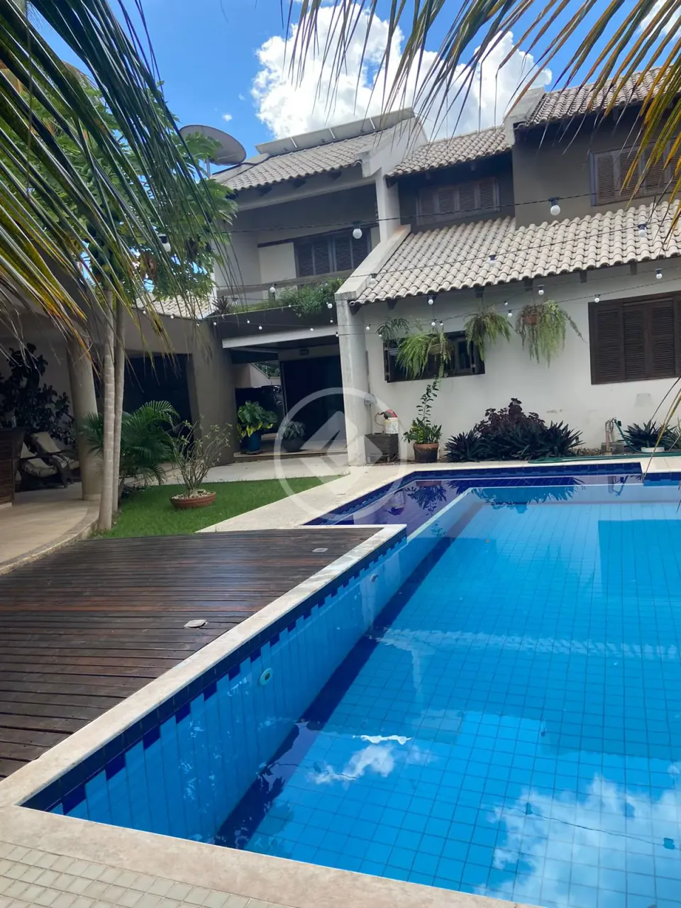 CASA 4 QUARTOS ( 2 SUÍTES ), PISCINA E ENERGIA SOLAR, CENTRO SINOP MT codigo: 116884