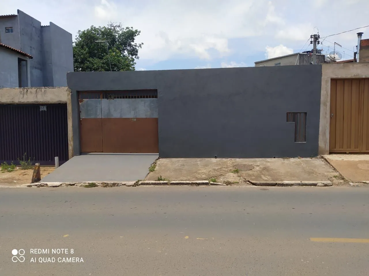 Alugo casa na QS 06