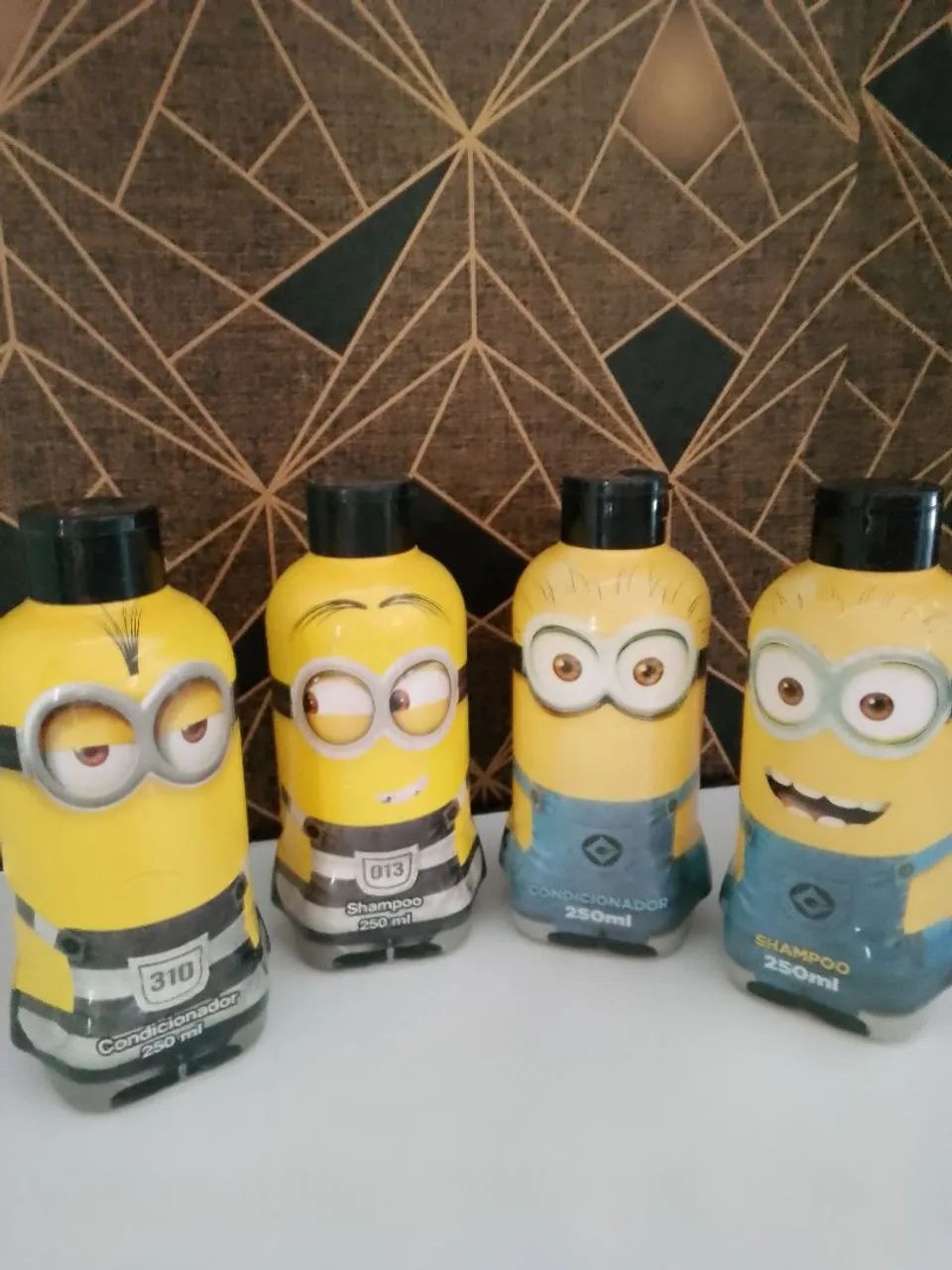 Bonecos minions, frascos - Foto 3