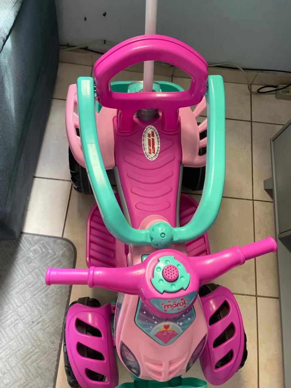 Triciclo Infantil Rosa com Empurrador e Buzina