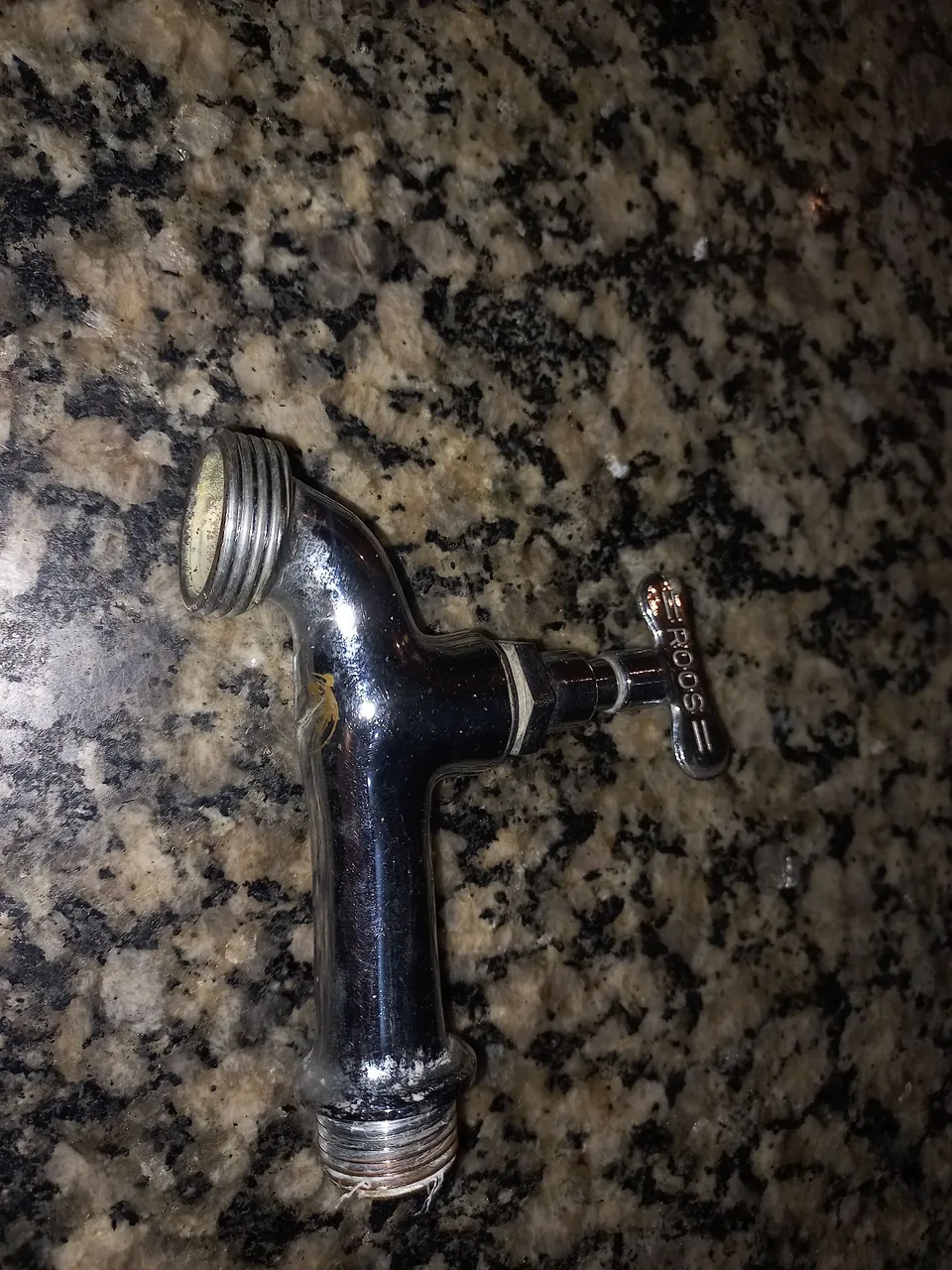 Torneira Cromada para Cozinha ou Banheiro