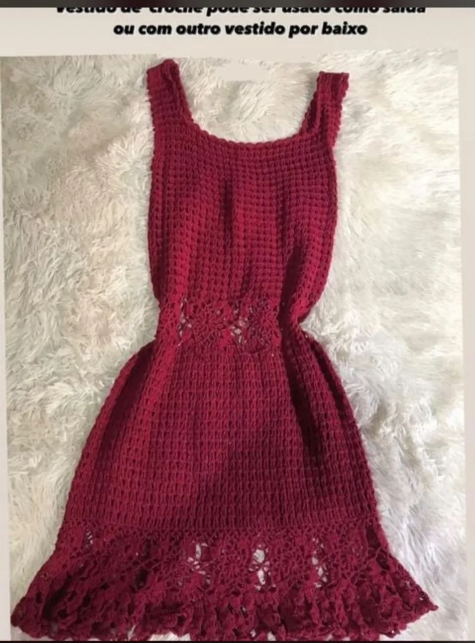 Vestido de crochê vinho