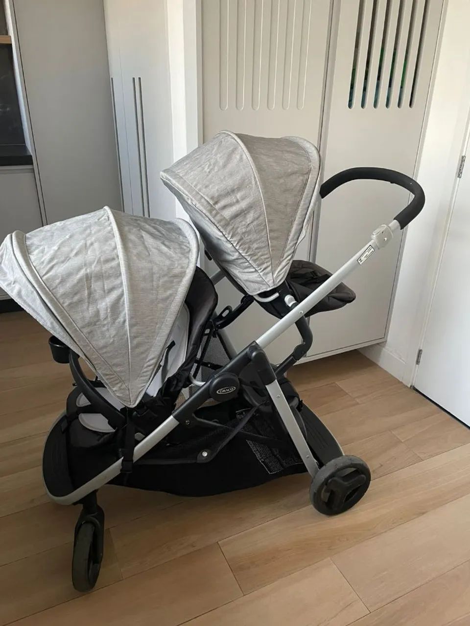Carrinho de Bebê Gêmeos Passeio Ready2Grow  Graco