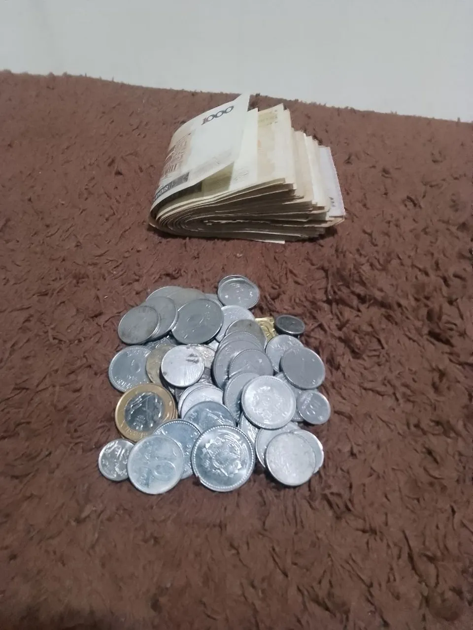 Moedas e notas de cruzeiros e outros (valor a negociar)