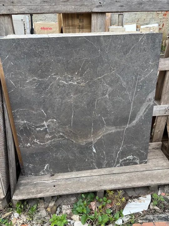 8M2 PORCELANATO CEUSA POLIDO E RETIFICADO  MODELO: IMPÉRIO BK MEDIDA: 100X100