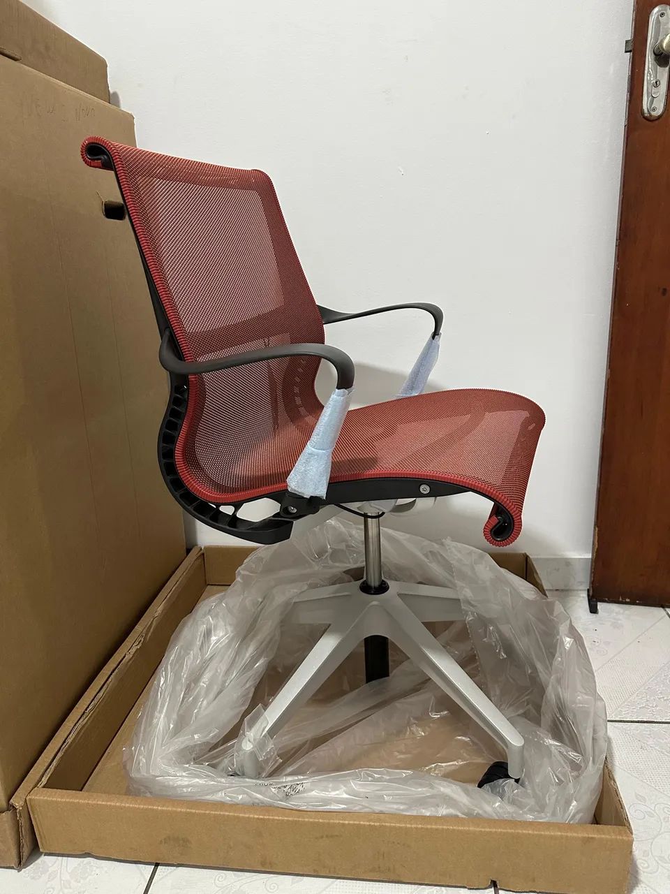 Cadeira Herman Miller Setu  - Foto 4