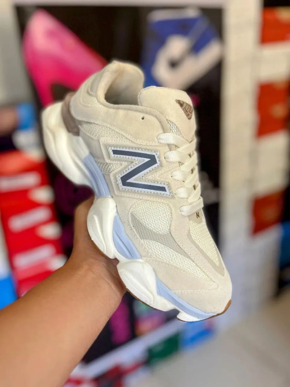 Tênis New Balance Bege frete gratis para goiania e aparecida