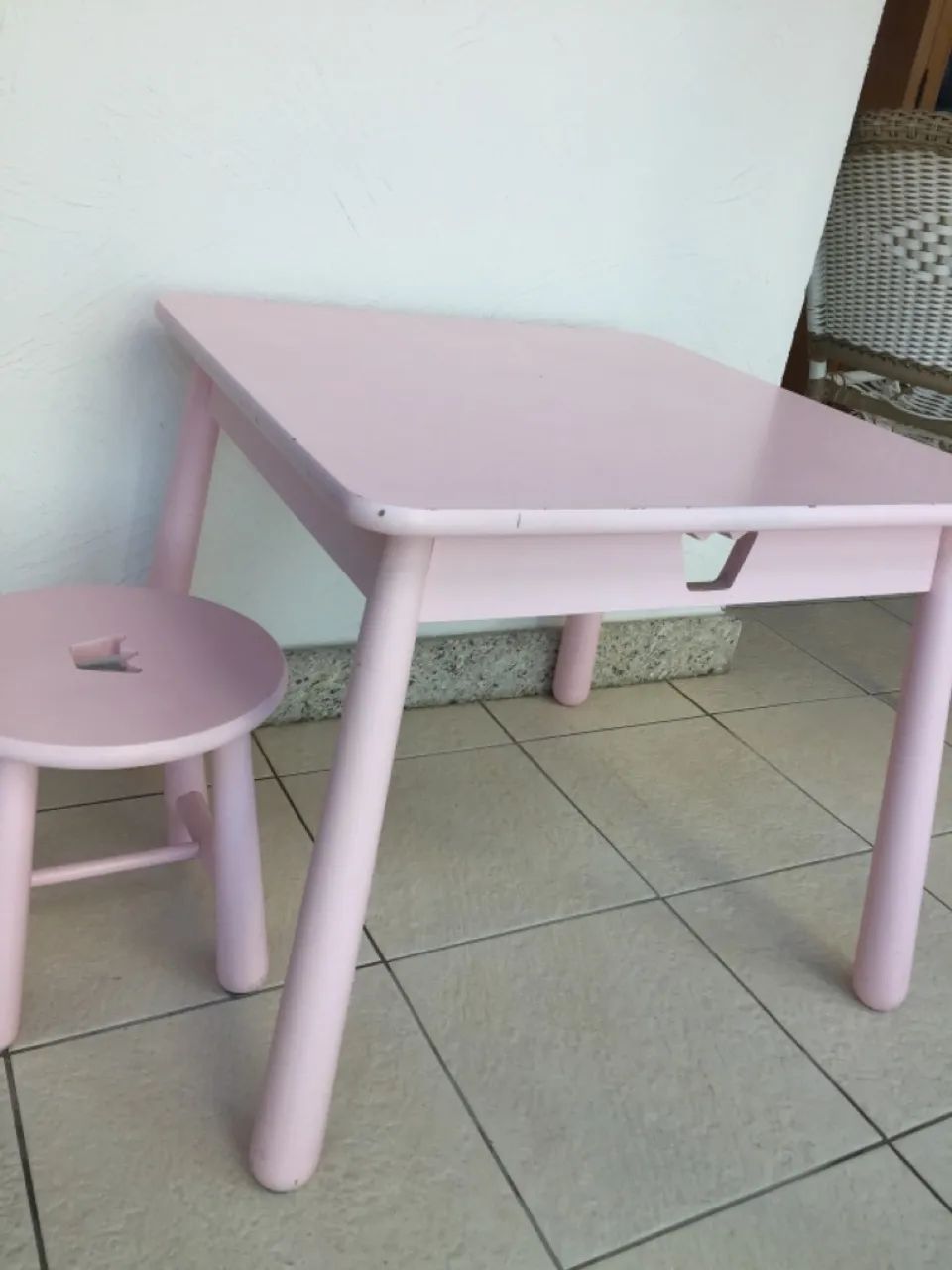Mesa e Banco Infantil - TOK&STOK 