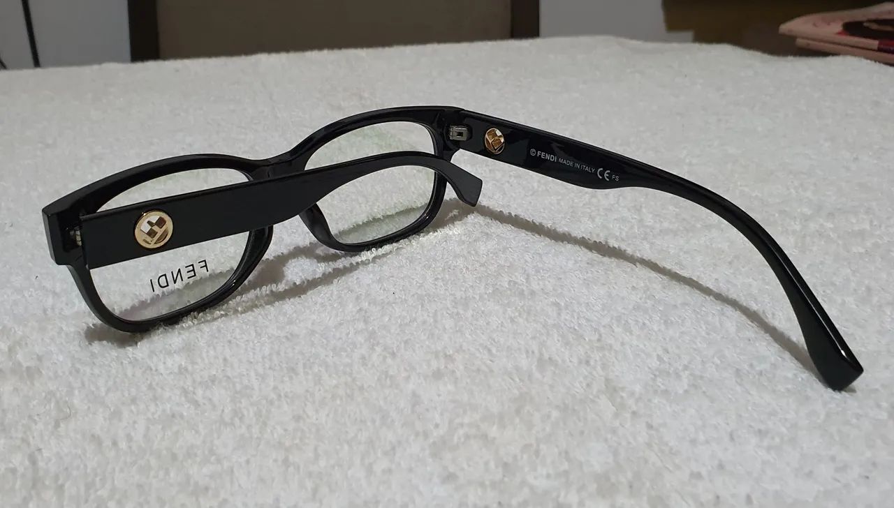 Armação de óculos da Fendi  - Foto 4