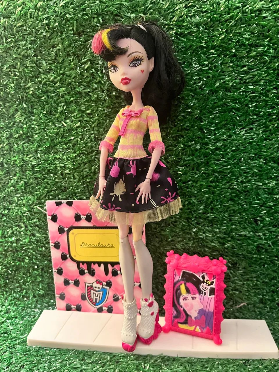 Boneca Monster High Draculaura Art Class - Foto 3