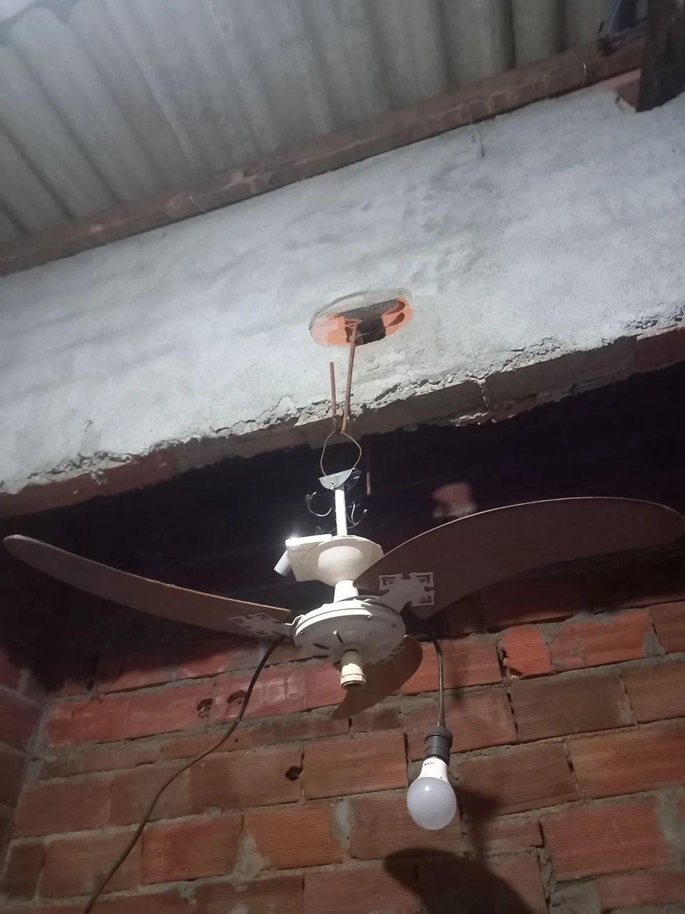 Ventilador de teto