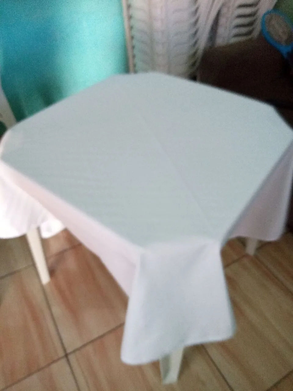 ALUGAMOS JOGOS DE MESAS COM CADEIRAS SÓ EM VILA VELHA $ 13.00 REAIS. TEL *