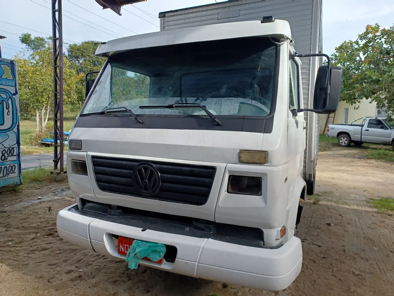 Caminhão 8120 Bau termico