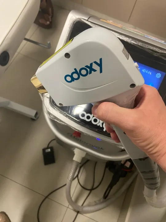 Equipamento de depilação a LED Adoxy Holonyak