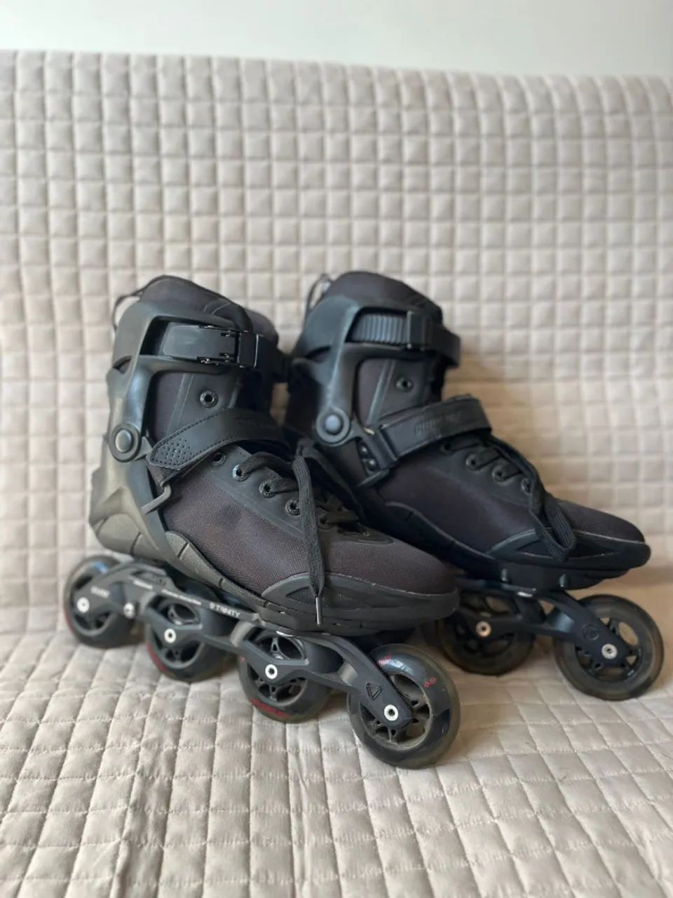 Patins Powerslide Radon 42/43 com Kit Mochila e Equipamento de Proteção
