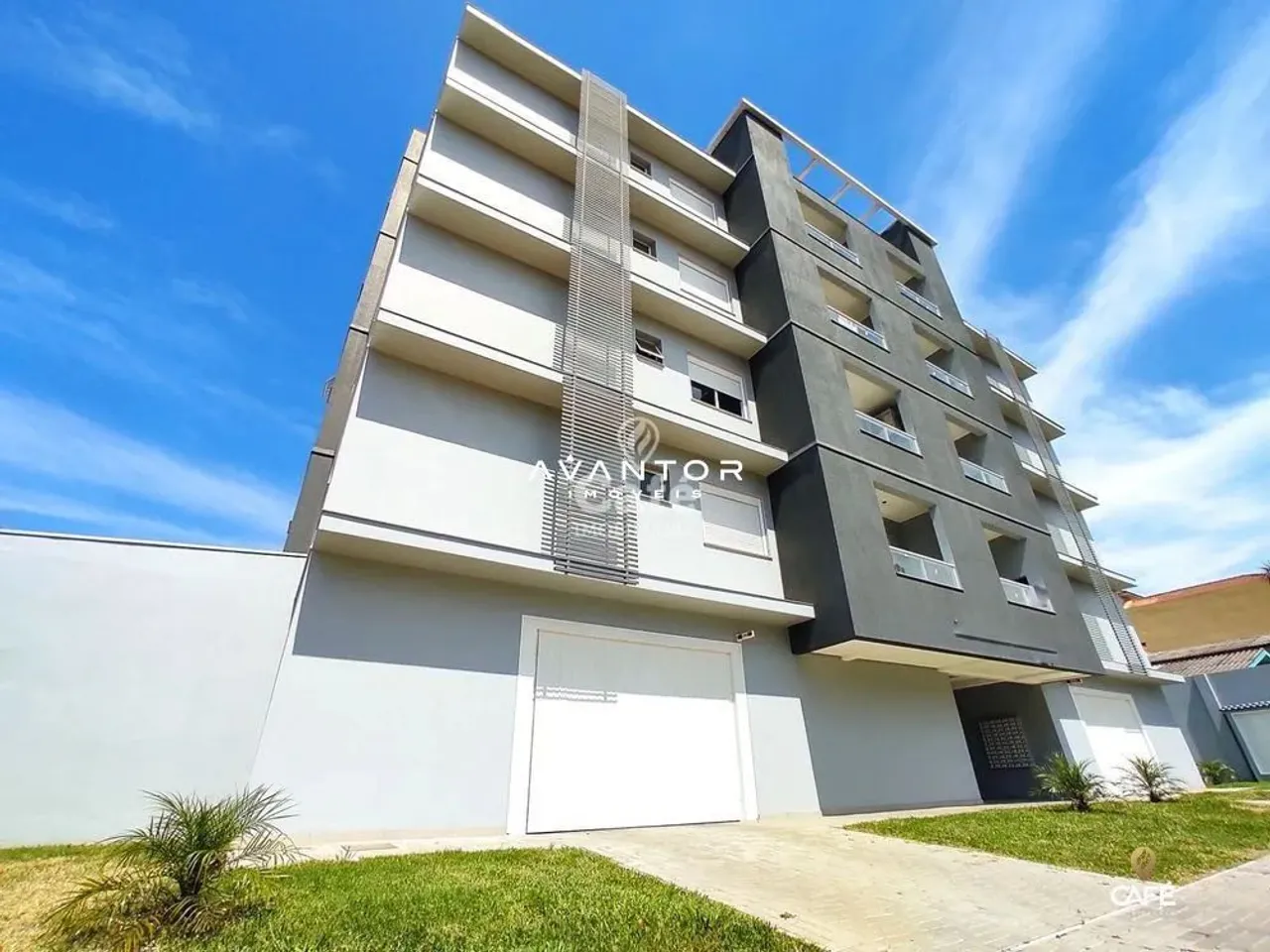 Apartamento 2 dormitórios com suíte, sacada e box garagem
