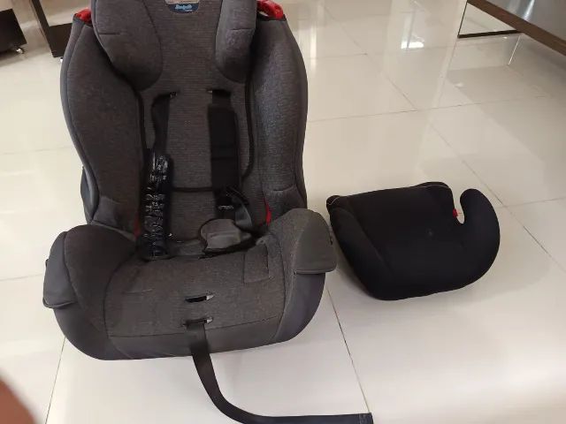 Cadeira infantil veículo, marca Matrix, cap. até 25 kg, reclinável (brinde assento elevado