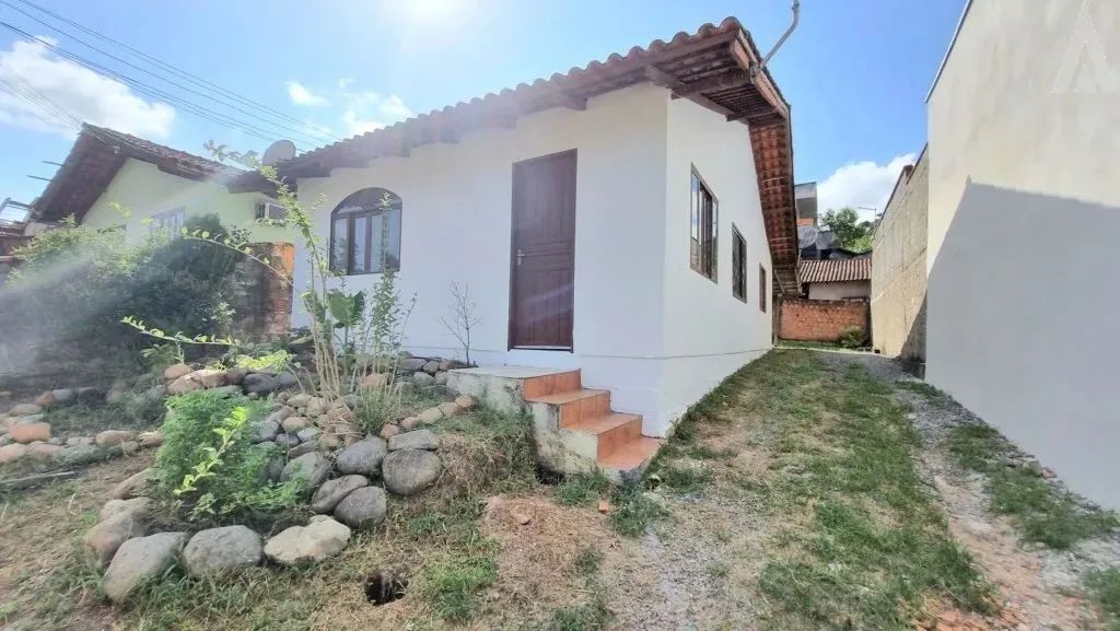 Casa residencial com 2 quartos para alugar por R$ 1400.00, 80.00 m2 - ITINGA - ARAQUARI/SC - Foto 2