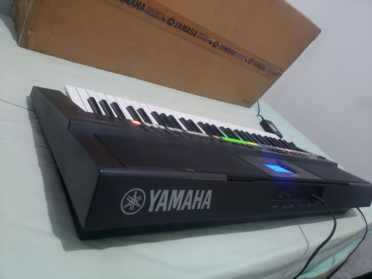 Teclado Yamaha PSR-S650 - Foto 4