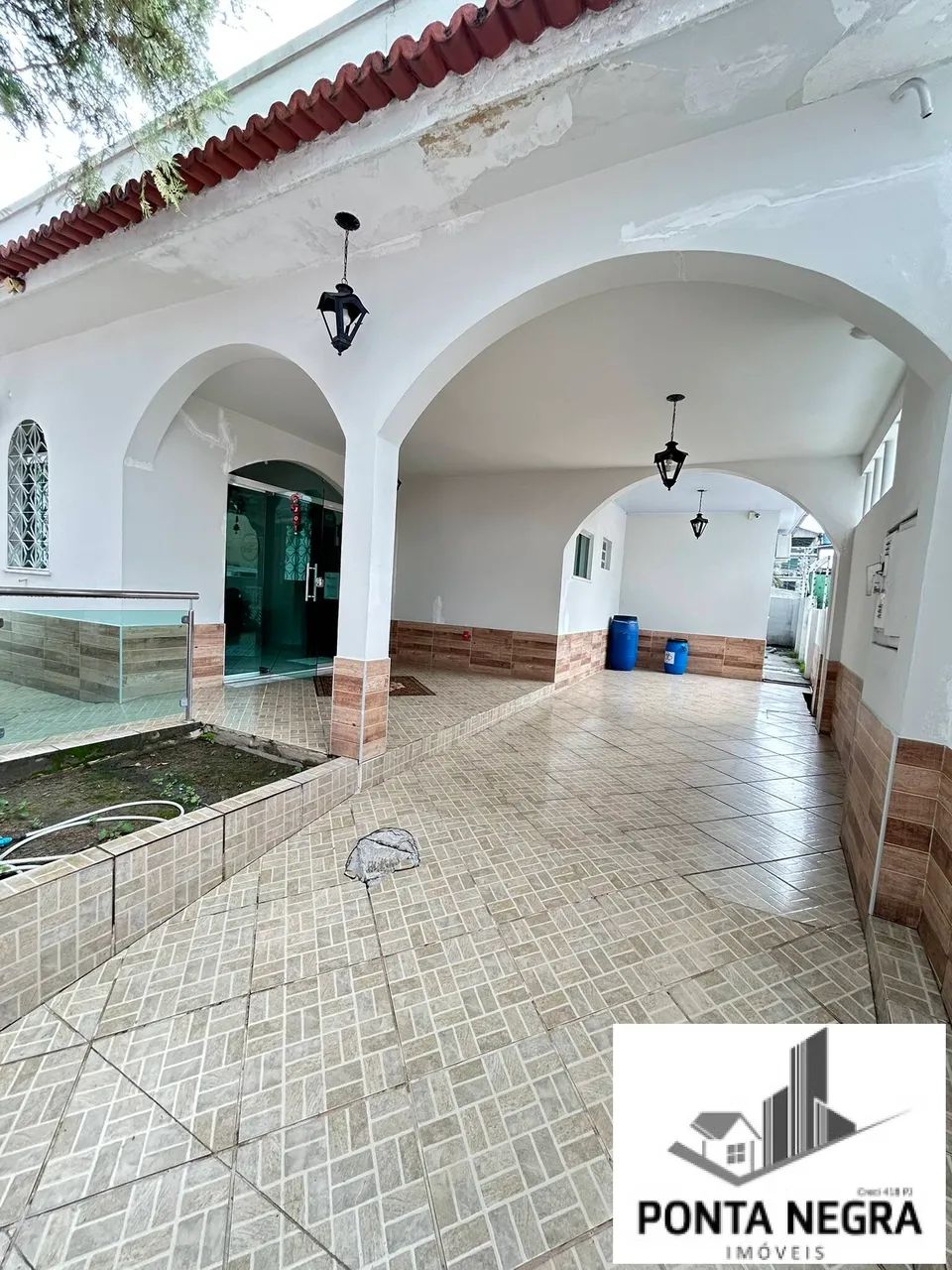 Casa no santo antonio, em via principal, terreno de 475m2
