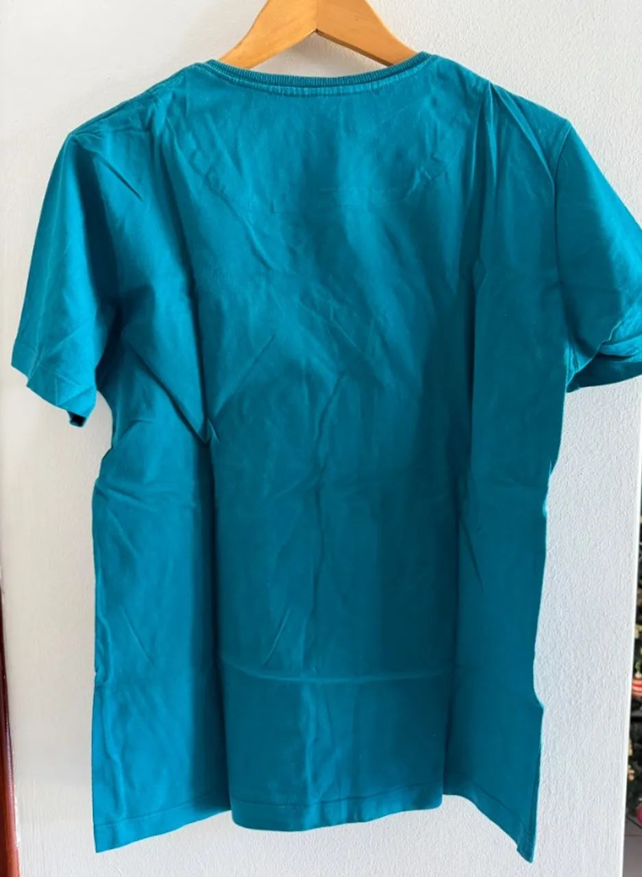 Camiseta básica DLT, Gola V, Tamanho M - Foto 2