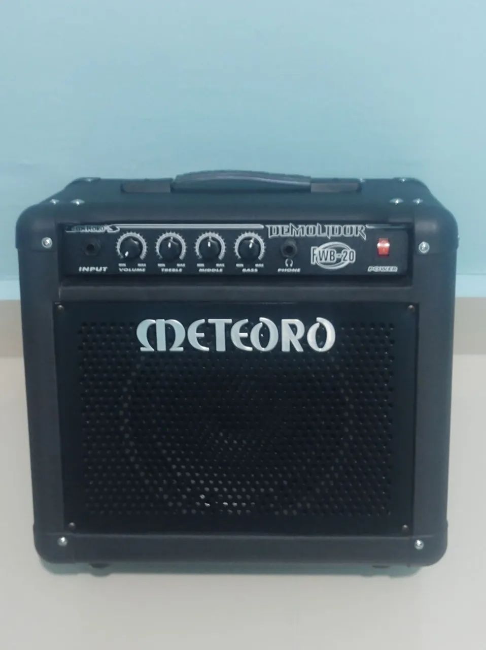Amplificador Meteoro Demolidor FWB-20