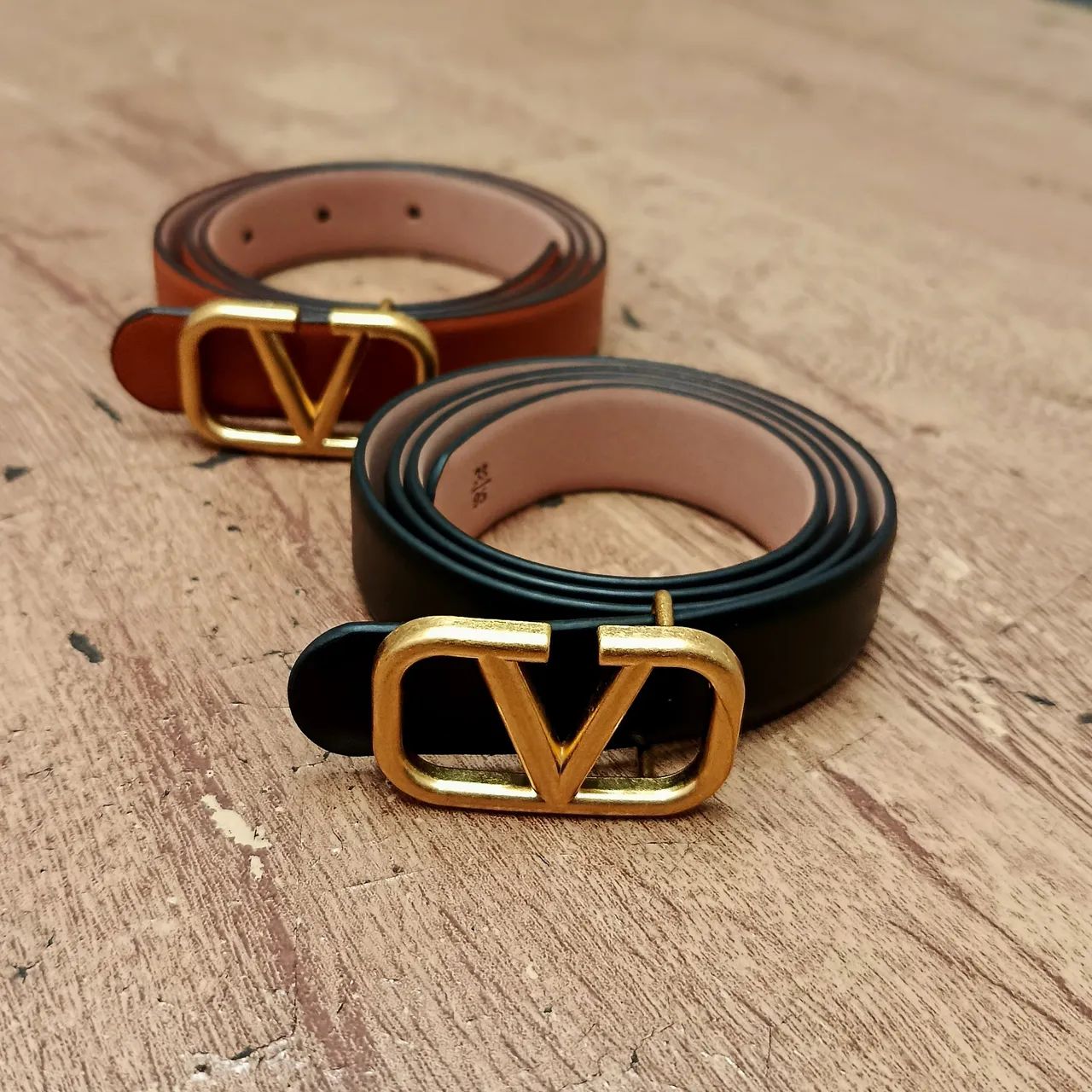 Cintos Valentino - Peças top pra vcs 