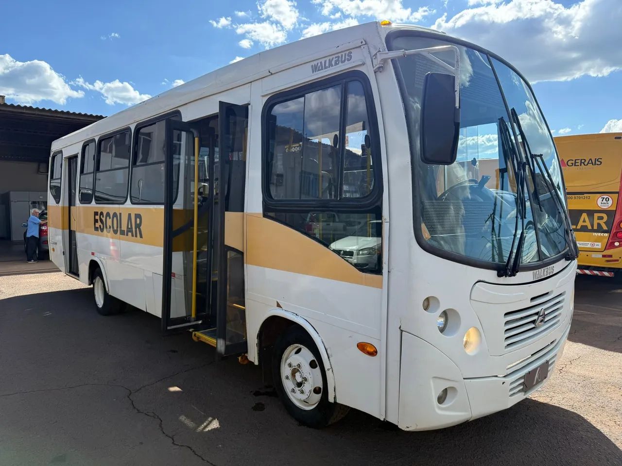 Ônibus Agrale Walkbus Panter ano 2014/2014 MWM com 22 Lugares e acessibilidade  - Foto 5