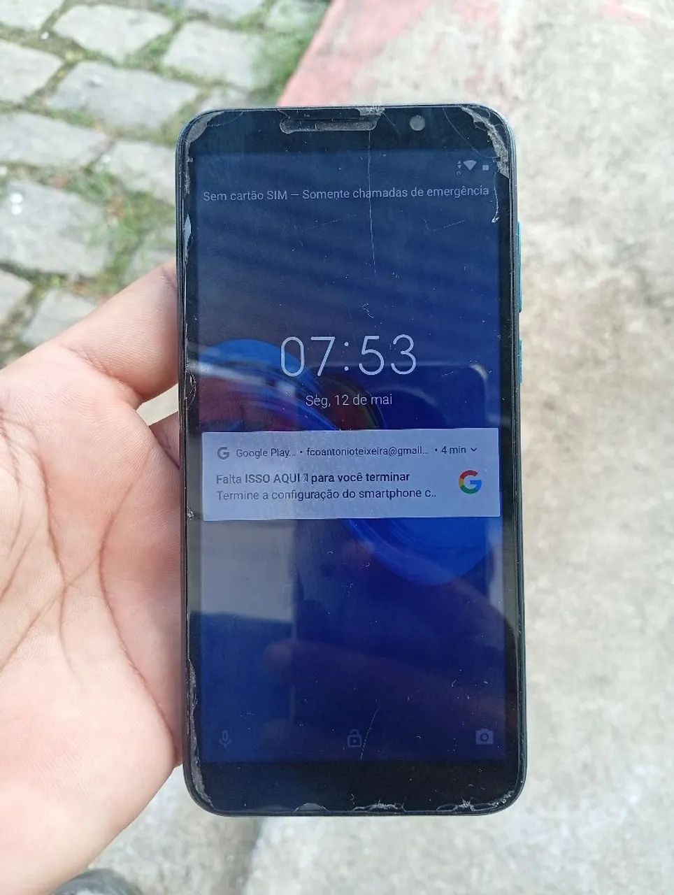 Vendo celular moto E6 play motivo e ganhei um novo quero vender o velho