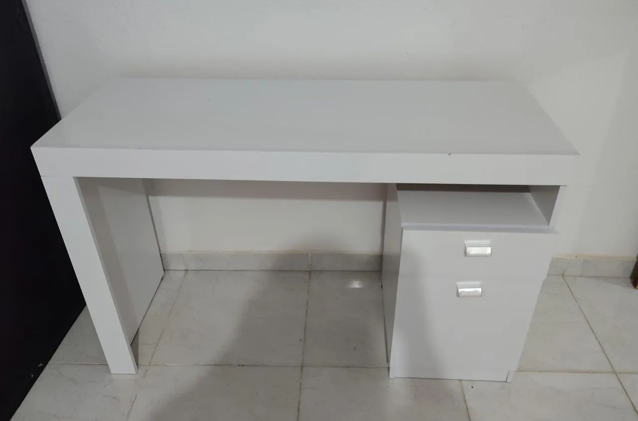 Vendo escrivaninha 64840824950914121