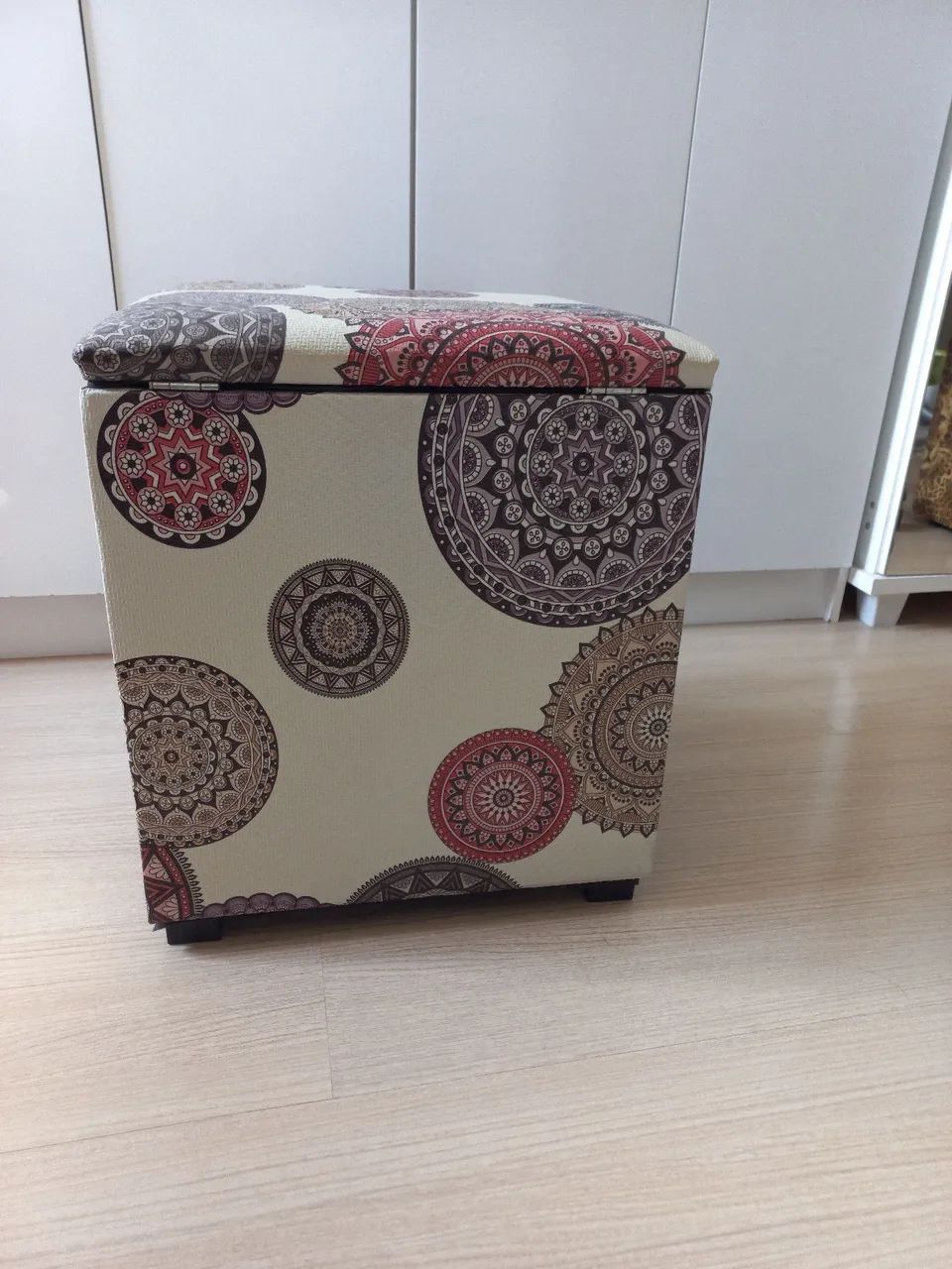PUFF Bau mandala , 2 iguais 200 reais os dois - Foto 4