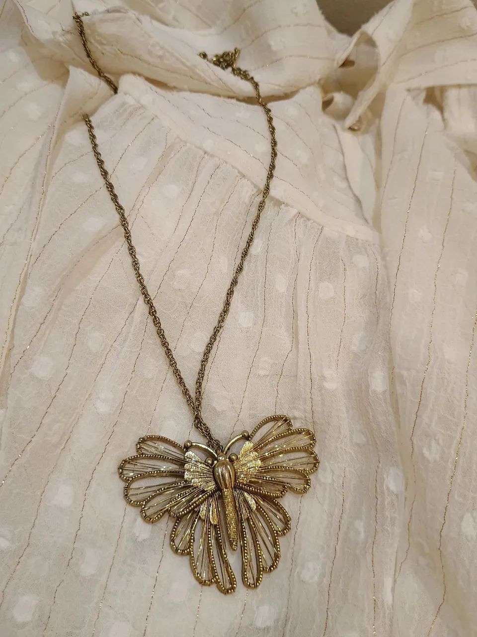 Colar Borboleta dourado Forever 21 - Foto 5