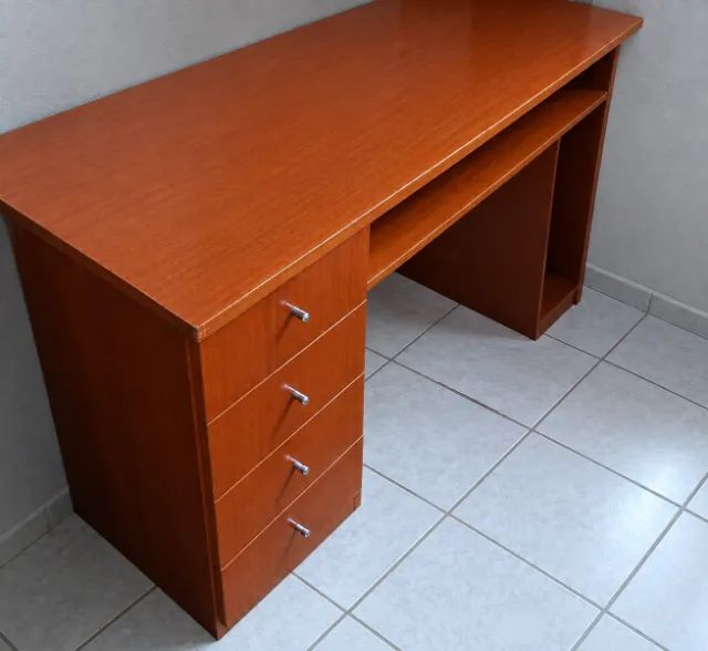 Mesa para computador - Madeira Maciça