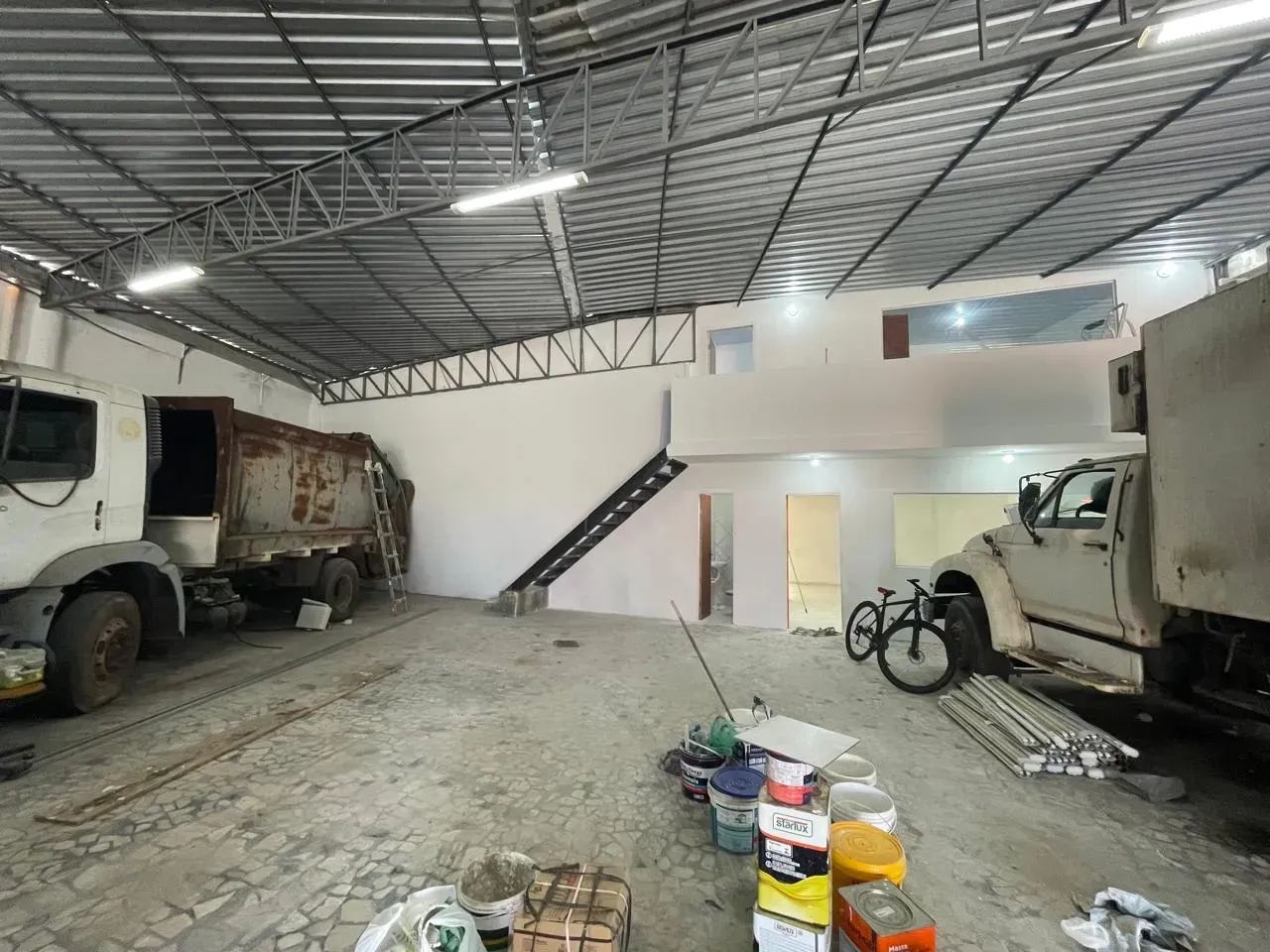 GALPÃO PARA ALUGAR NA NEVALDO ROCHA PRÓXIMO AO MIDWAY