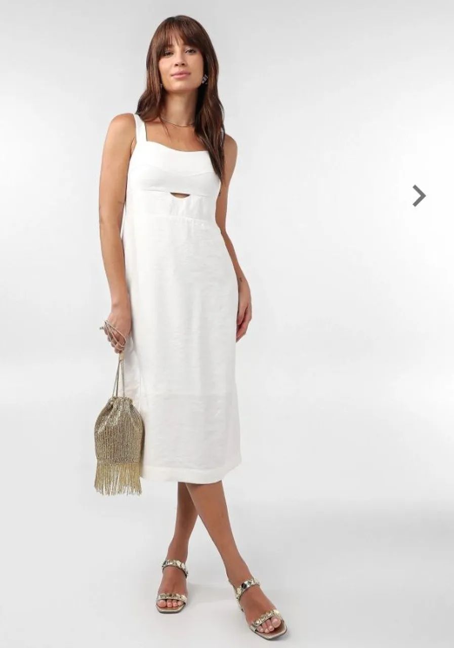 Vestido Midi Reto com Recorte AK by Riachuelo Branco M - Foto 2