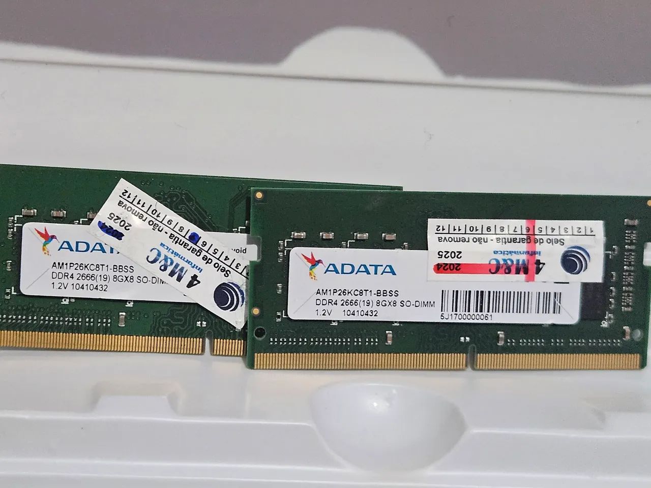 Kit 2x Memória RAM ADATA SODIMM de 8GB DDR4 a 2666MHz - Memória
