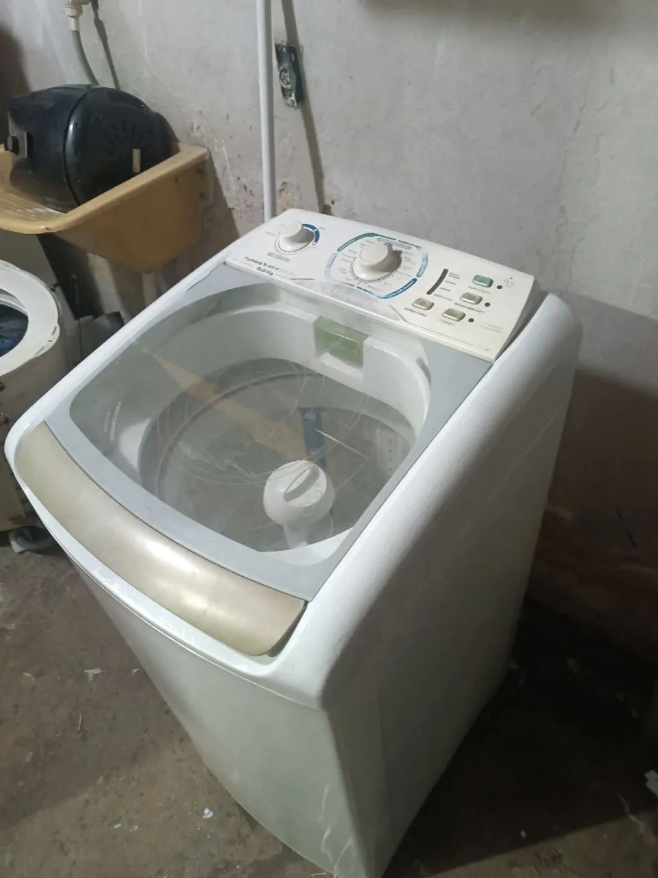 Lavadora Electroluxs 8 kilos ótimo estado funciona perfeitamente 