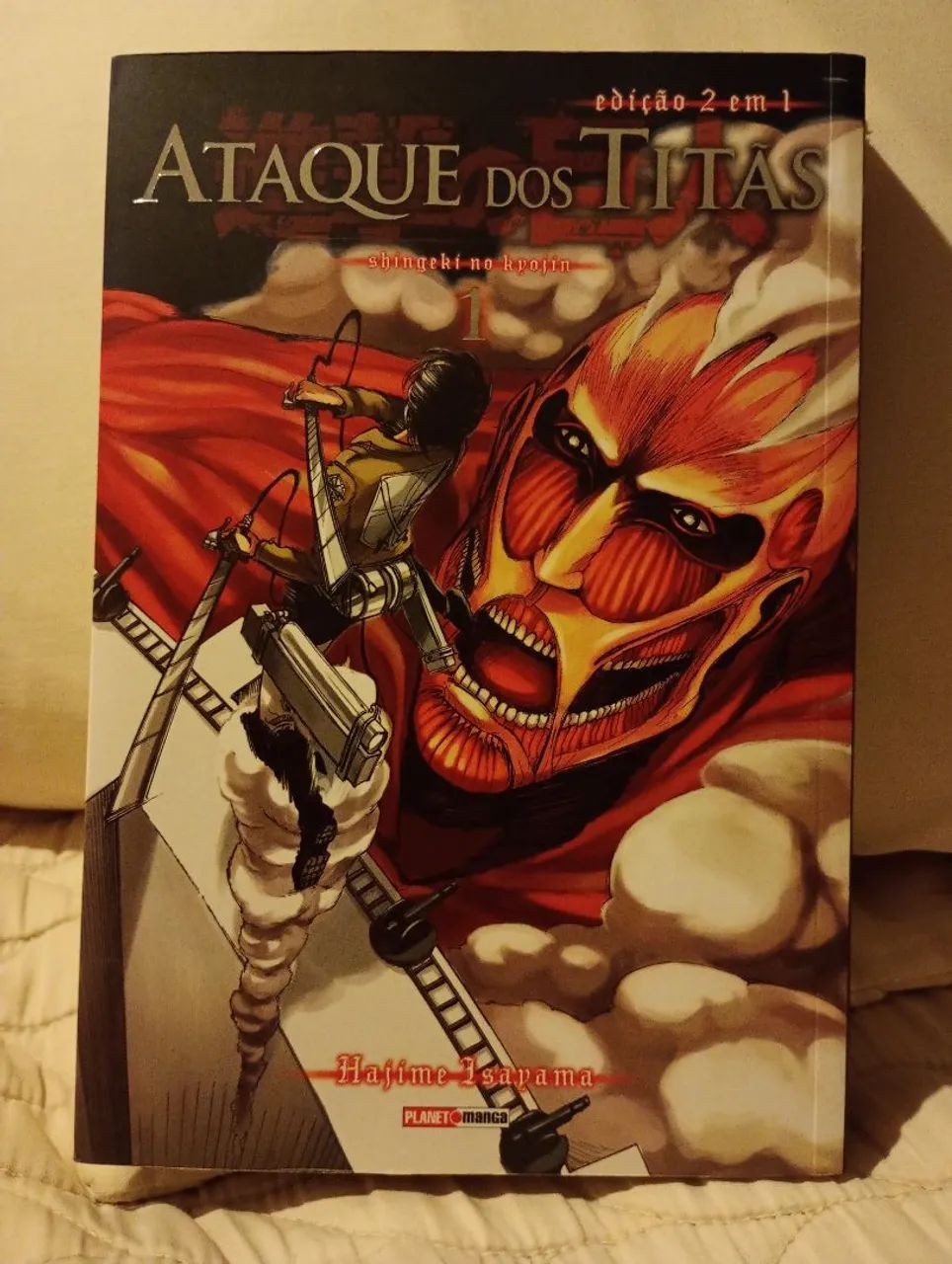 Ataque dos Titãs 2 em 1 (Volume1) - Foto 2