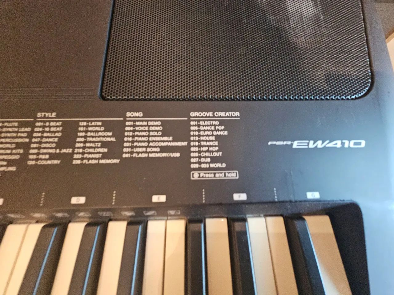 Teclado Yamaha PSR EW 410 - Foto 4