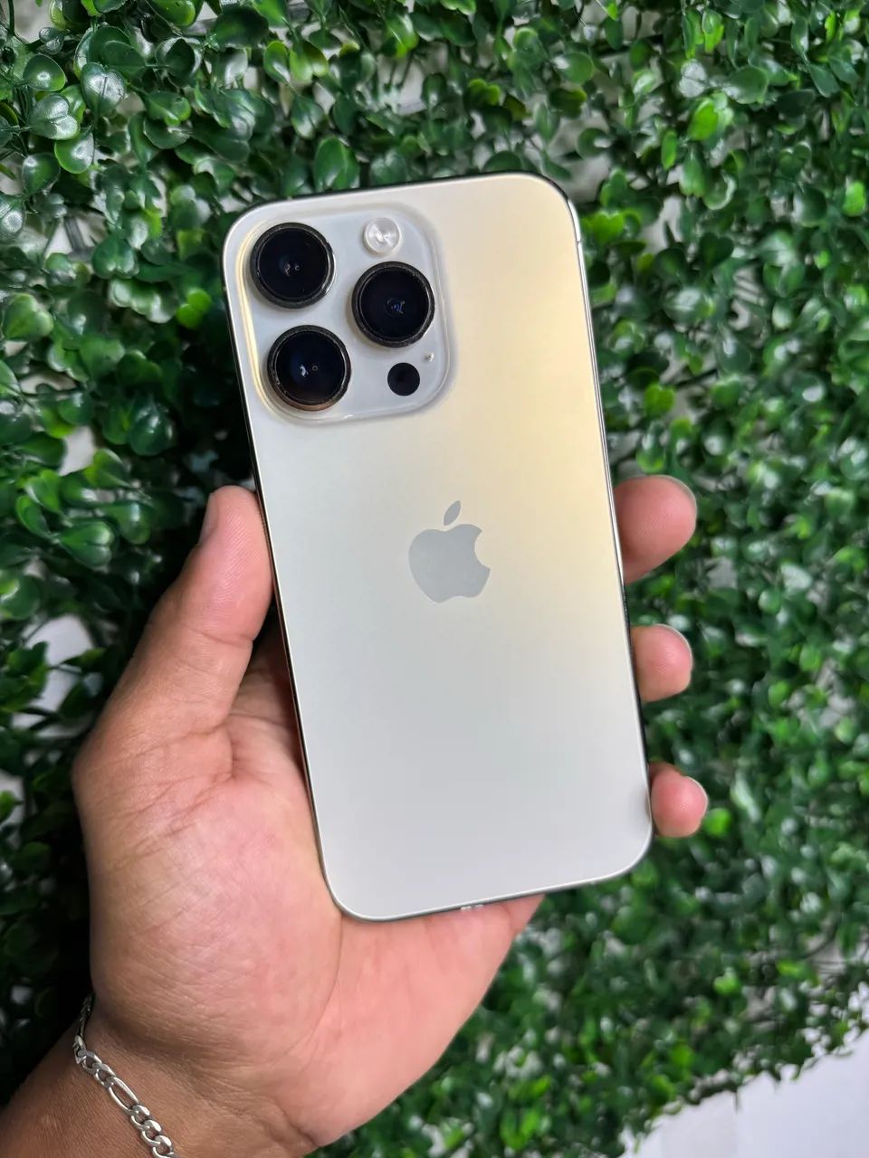 iPhone 14 Pro 256gb Gold - Celulares e Smartphones - Periolo