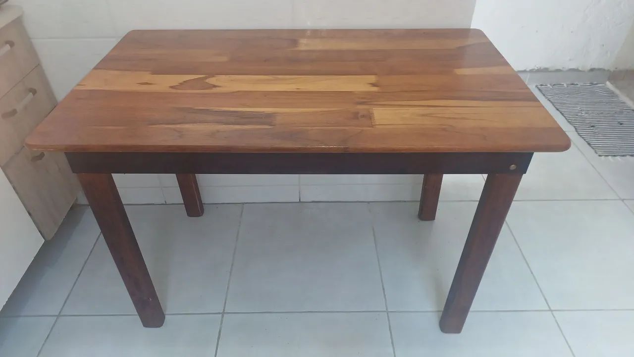 Vendo mesa em perfeito estado  de madeira  - Foto 2