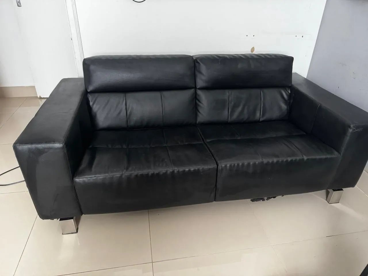 Sofá Courino Preto - Foto 4