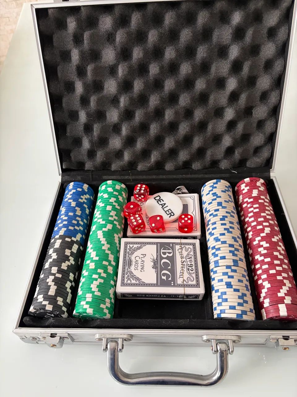 Maleta de Poker - 200 Fichas + Acessórios - Foto 5